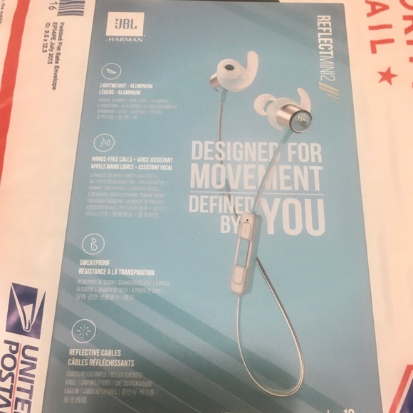 JBL Reflect Mini 2 Wireless Headphones - Picture 2 of 3